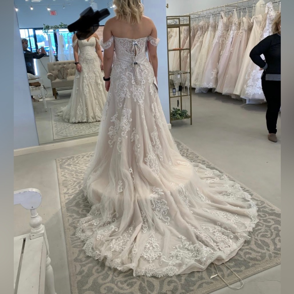 Essence of Australia Wedding Dress
